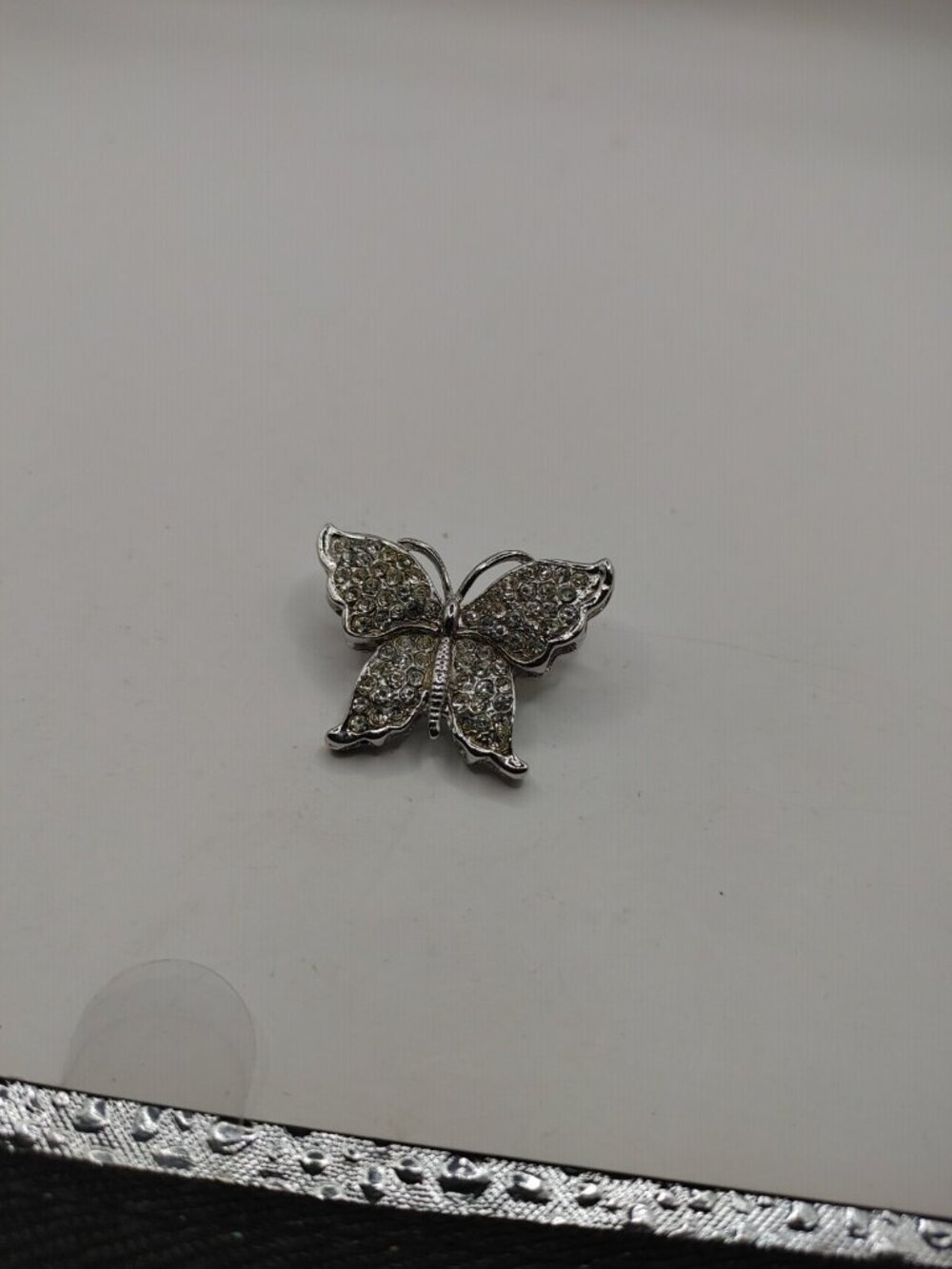 VTG BROOCH/PIN clear rhinestone Silver -Toned butterfly